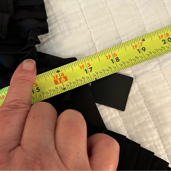 Lulus We Got The Pleat Black Statement Sleeve Shift Dress. Size XS. - Picture 12 of 13